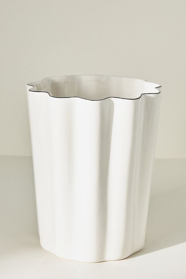 Slide View: 1: Le Marais Waste Basket