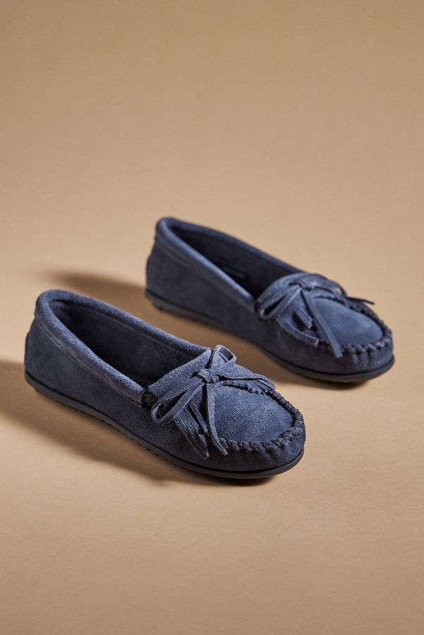 Slide View: 2: Minnetonka Kilty Moccasins