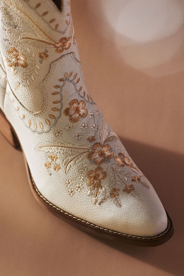 Slide View: 3: Dingo 1969 Primrose Leather Booties