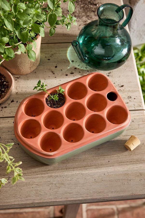 Slide View: 2: Self-Watering Seed Pot