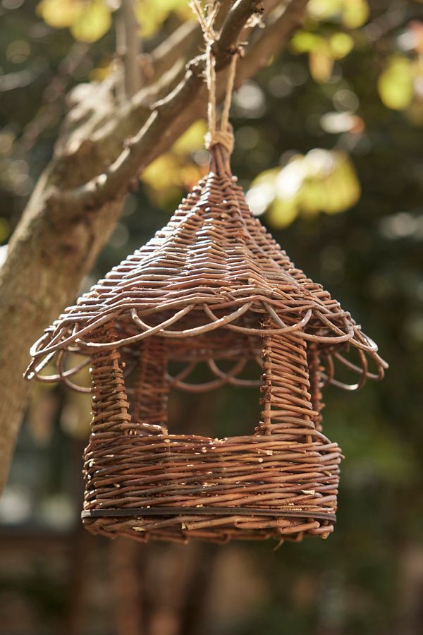 Slide View: 1: Willow Platform Bird Feeder