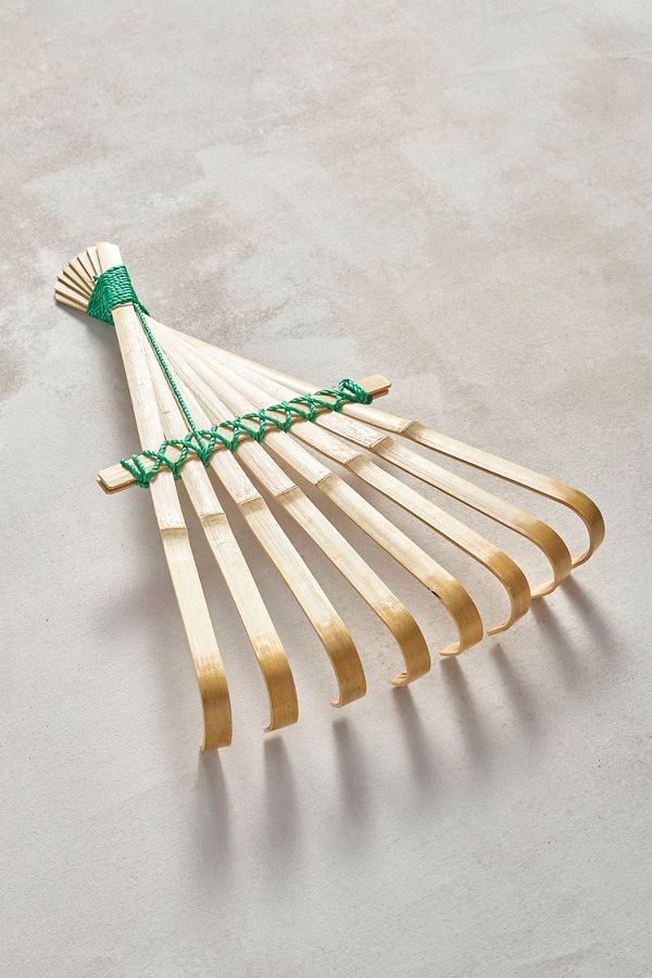 Slide View: 1: Niwaki Split Bamboo Hand Rake