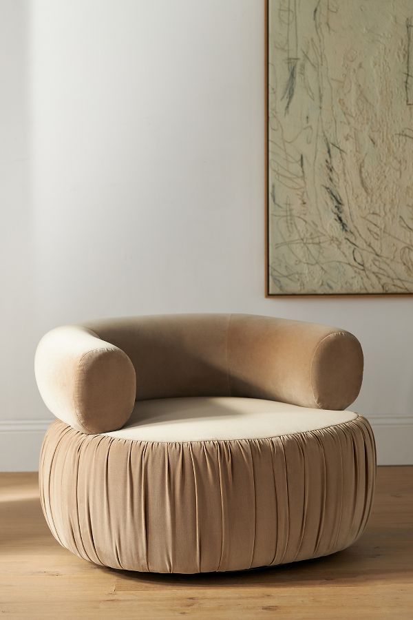 Slide View: 2: Martinique Swivel Chair