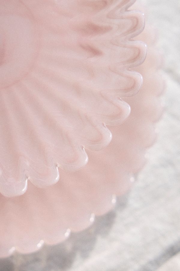 Slide View: 2: Scalloped Glass Serving Stand