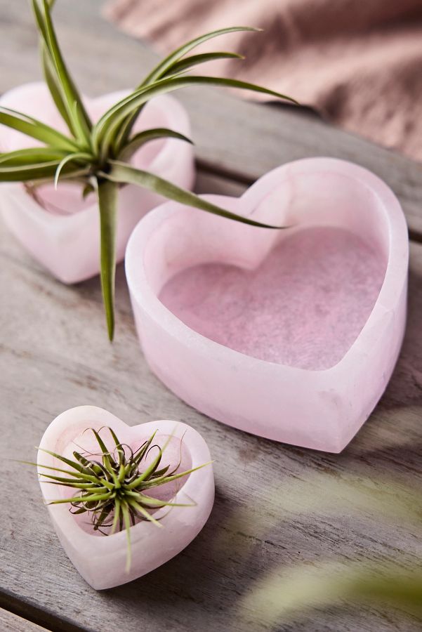 Slide View: 1: Pink Alabaster Heart Bowl