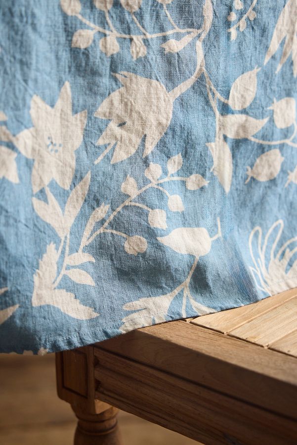 Slide View: 4: Floral Blues Linen Tablecloth