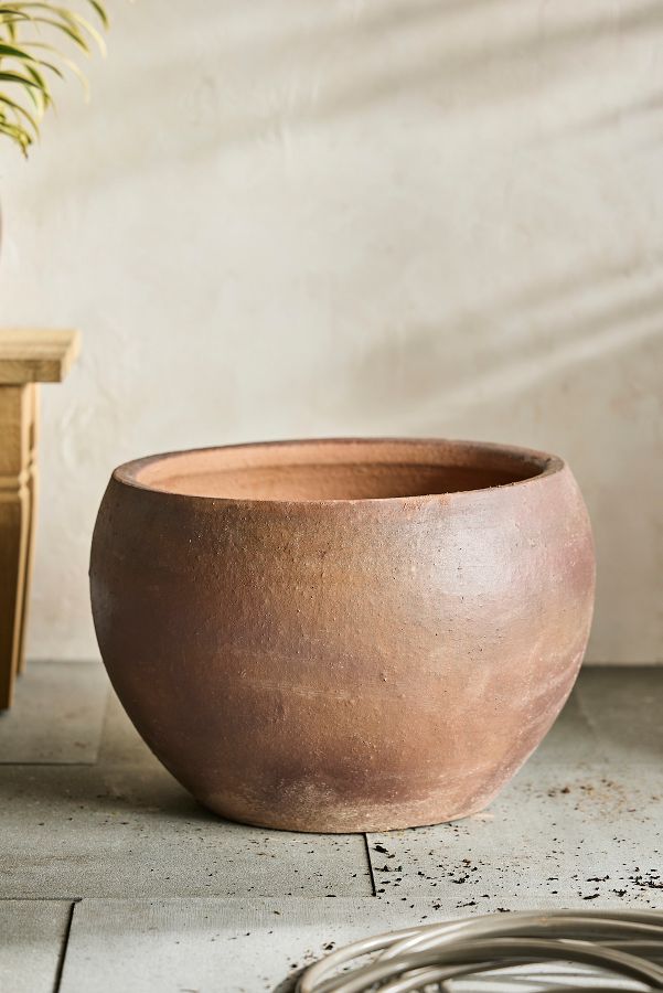 Slide View: 4: Terracotta Globe Planter