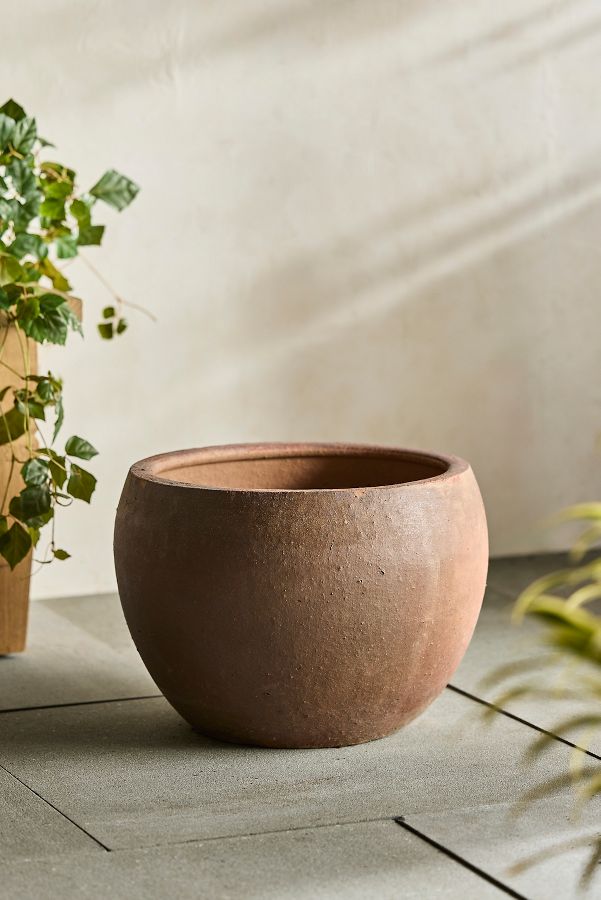 Slide View: 6: Terracotta Globe Planter