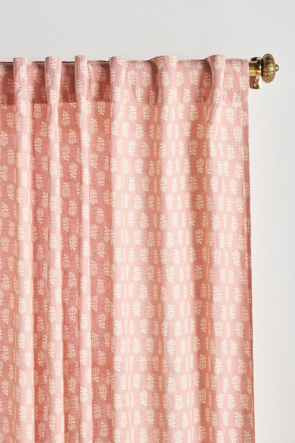 Slide View: 2: Bellis Curtain