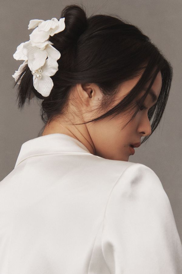 Slide View: 1: Lele Sadoughi Magnolia Hair Clip