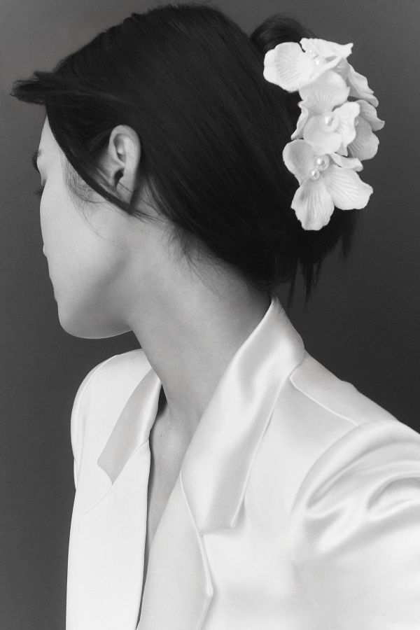 Slide View: 2: Lele Sadoughi Magnolia Hair Clip