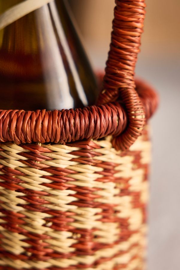 Slide View: 2: Woven Vetiver Grass Wine Bottle Holder