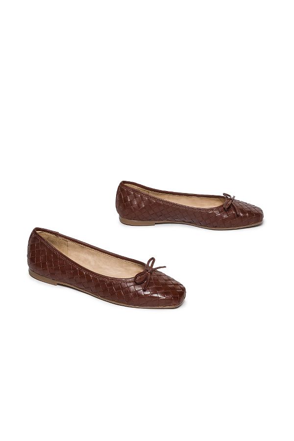 Slide View: 3: Bernardo Gwynn Woven Flats