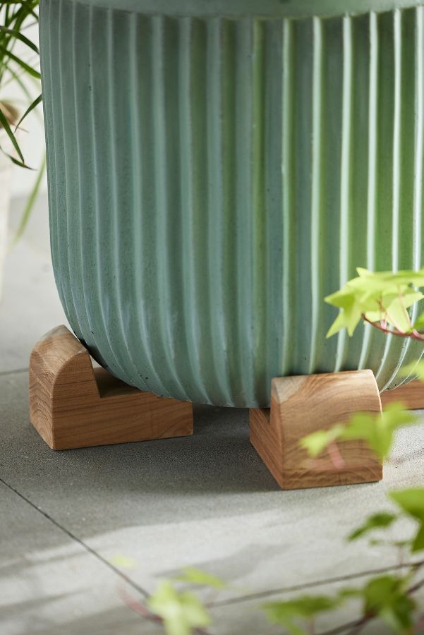 Slide View: 1: Round Teak Pot Feet, Set of 4