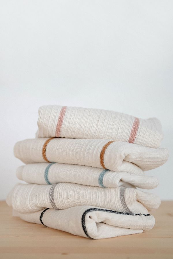 Slide View: 1: Roan Iris Izzy Towel