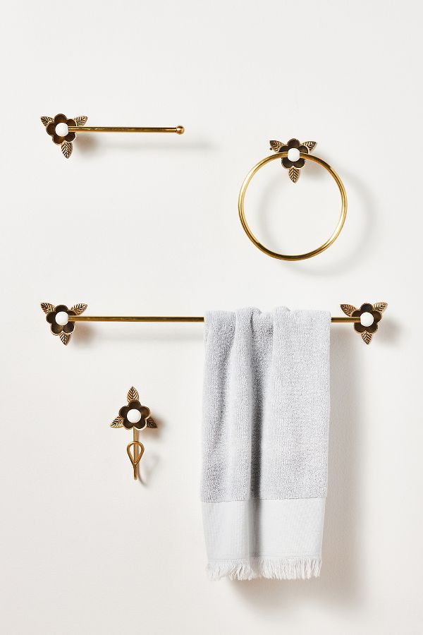 Slide View: 3: Nena Towel Ring