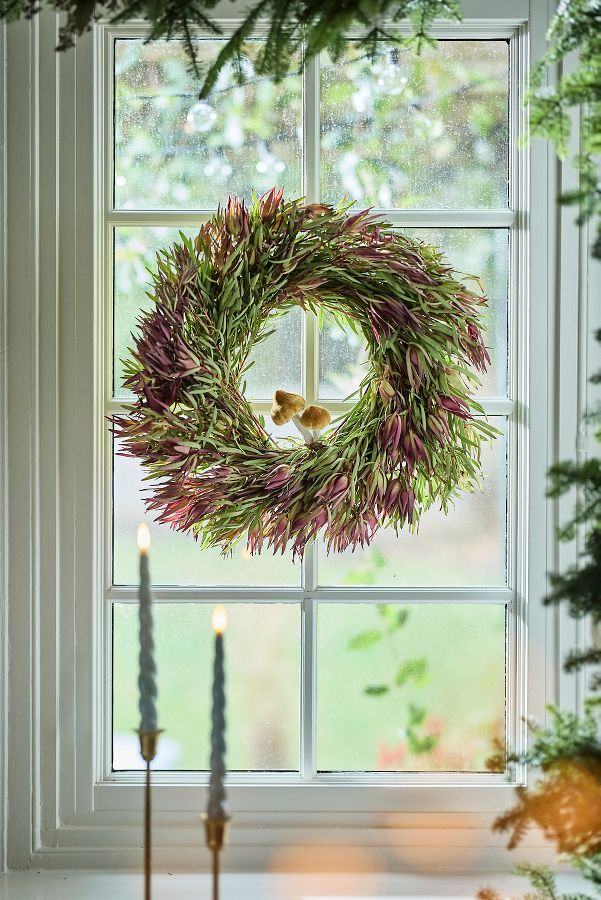 Slide View: 1: Fresh Grasses + Florals Wreath