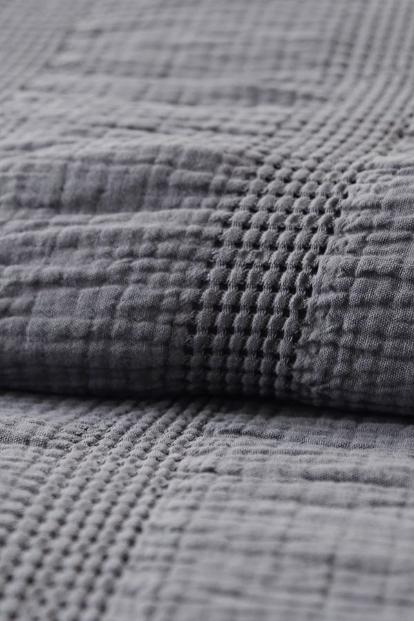 Slide View: 3: Pom Pom At Home Nantucket Matelassé Coverlet