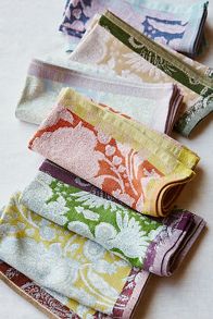 Slide View: 1: Camila Jacquard Napkins, Set of 6