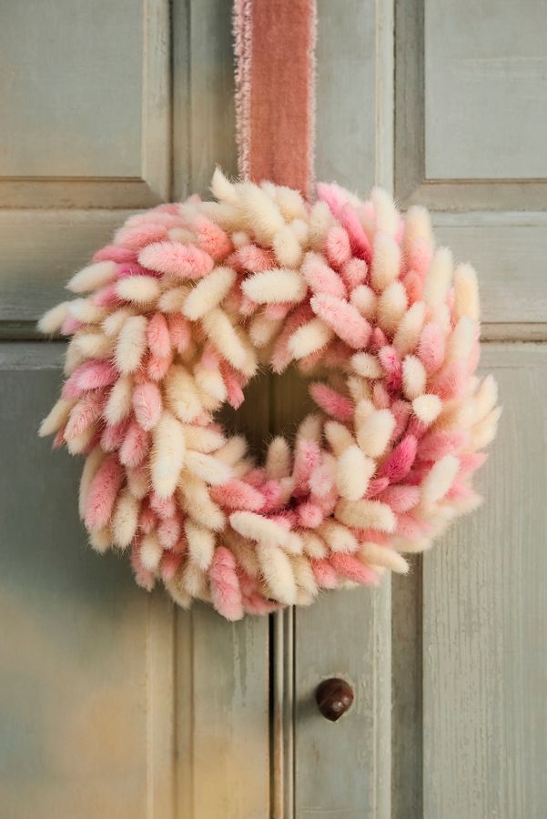 Slide View: 1: Preserved Bunny Tails Wreath