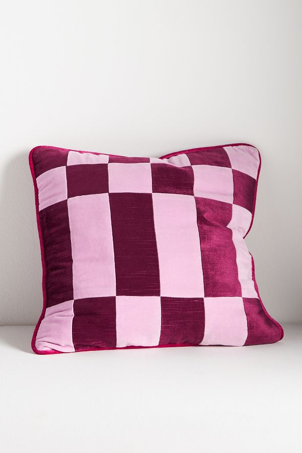 Slide View: 1: Romeo Cushion