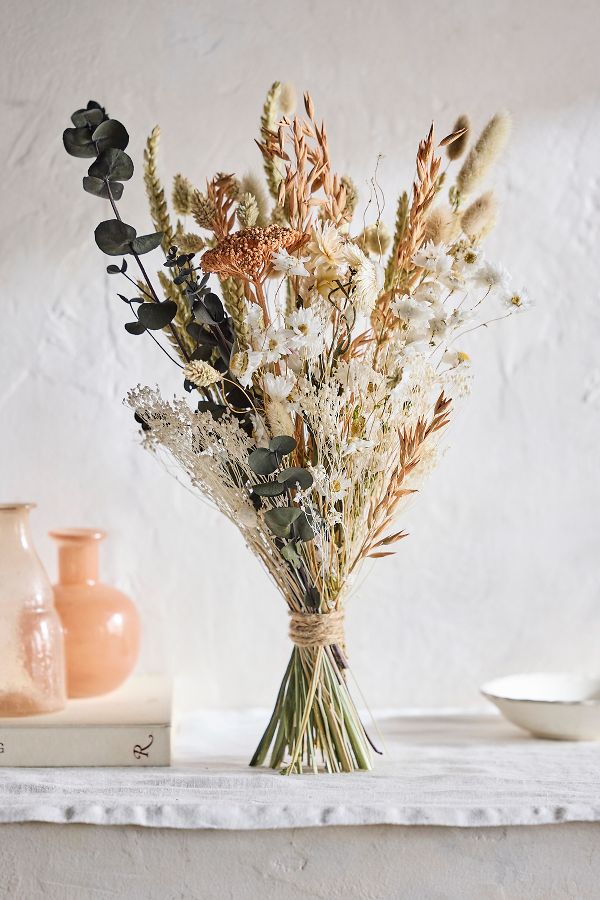 Slide View: 1: Dried Dutch Field Mix Bouquet, Coral