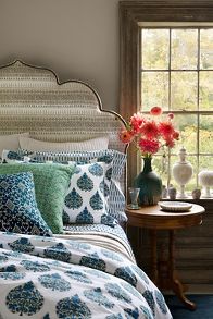 Slide View: 1: John Robshaw Bilva Peacock Duvet