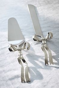 Slide View: 1: Benedita Bow Metal Serve Set