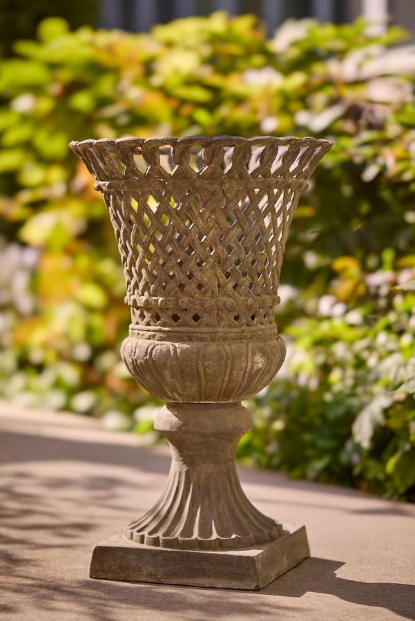 Slide View: 3: Cast Iron Lattice Urn