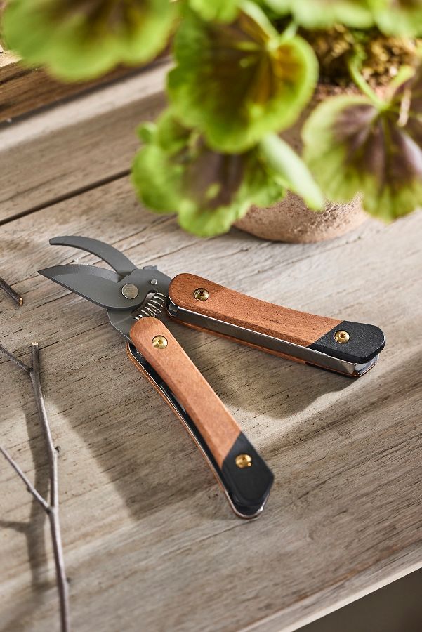 Slide View: 1: 6-in-1 Garden Multi-Tool