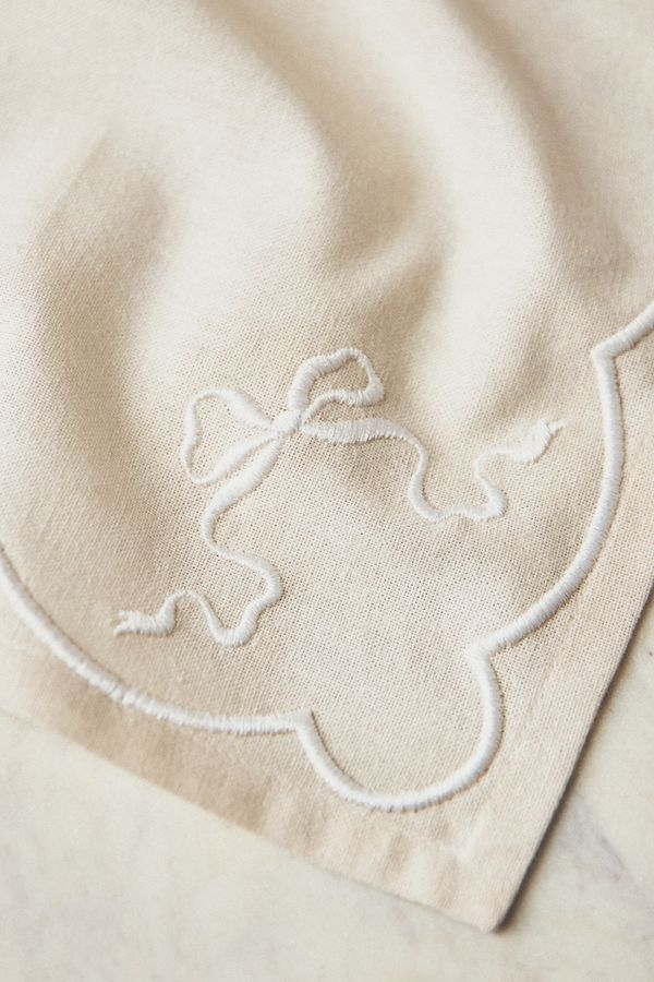 Slide View: 2: Benedita Bow Cotton Embroidered Napkins, Set of 4