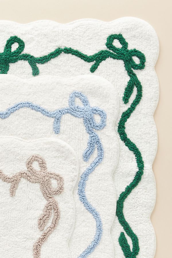 Slide View: 2: Cotton Bow Bath Mat