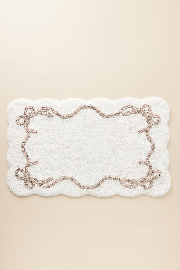 Slide View: 1: Cotton Bow Bath Mat