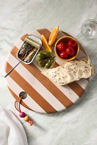 Slide View: 1: Catania Round Wood Serving Board