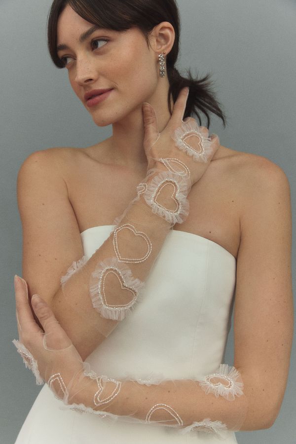 Slide View: 2: Enaura Beaded Ruffle Tulle Heart Gloves