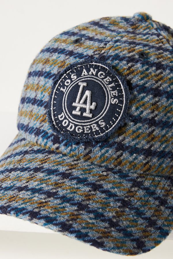 Vista de diapositivas: 4: Gorra de béisbol a cuadros con parche de los Dodgers '47