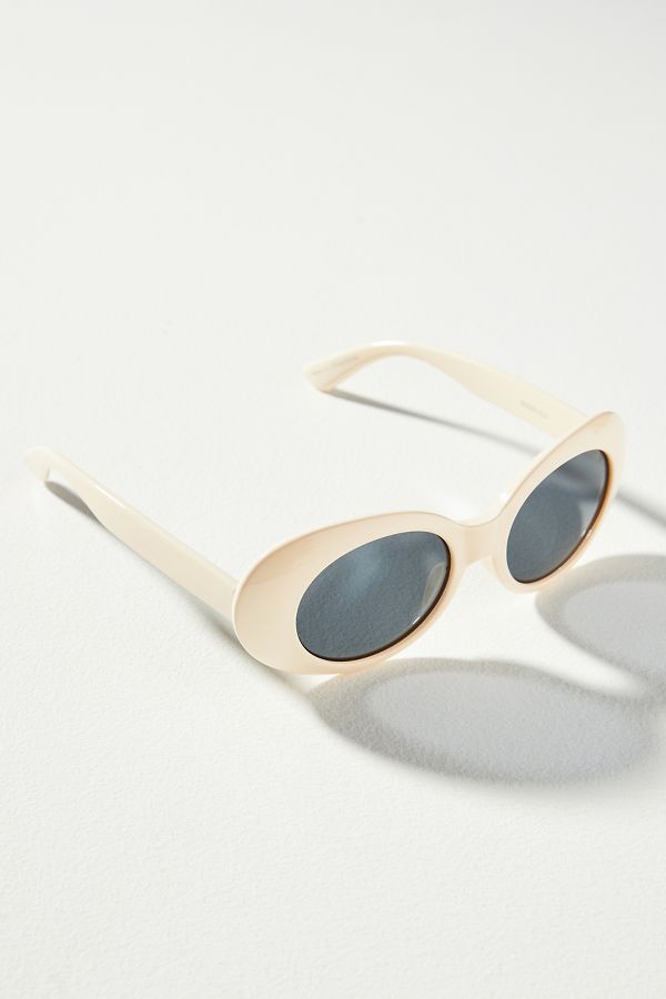 Slide View: 3: Retro Oval Sunglasses