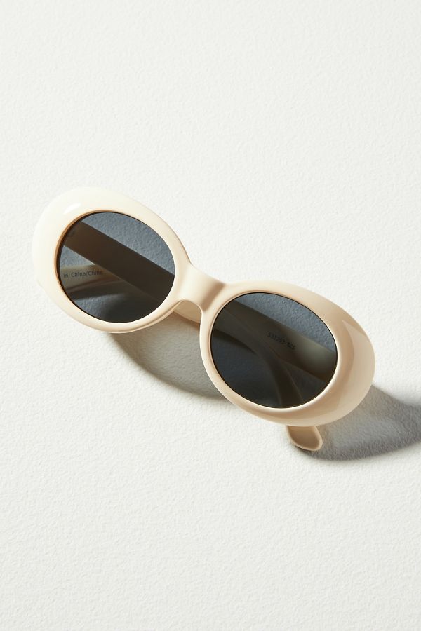 Slide View: 2: Retro Oval Sunglasses