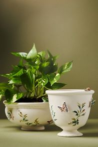 Slide View: 1: Gardenia Stoneware Pot