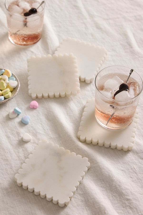 Slide View: 1: Scalloped Marble Coasters, Set of 4