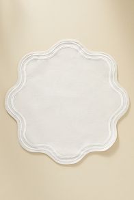 Slide View: 1: Madeline Cotton Round Placemat