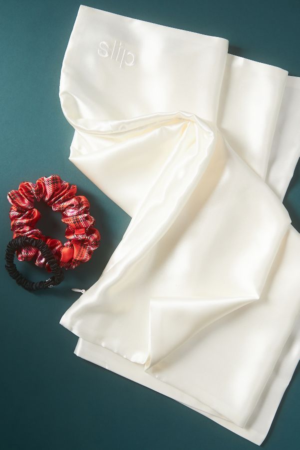 Slide View: 2: Slip Holiday Edition Pillowcase & Scrunchie Gift Set