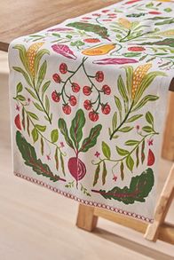 Slide View: 3: Folkloric Veggies Table Runner