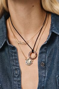 Slide View: 3: Zodiac Gold Necklace