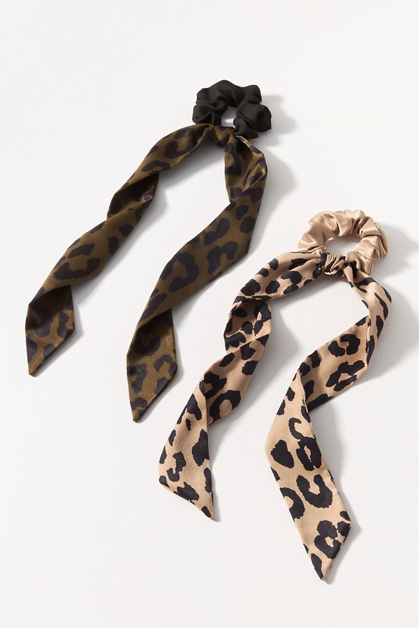 Slide View: 1: Printed Hair Scarf Scrunchie