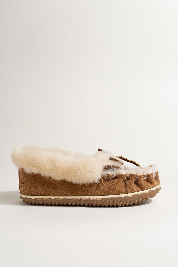 Slide View: 1: Minnetonka Ultimate Sheepskin Slippers