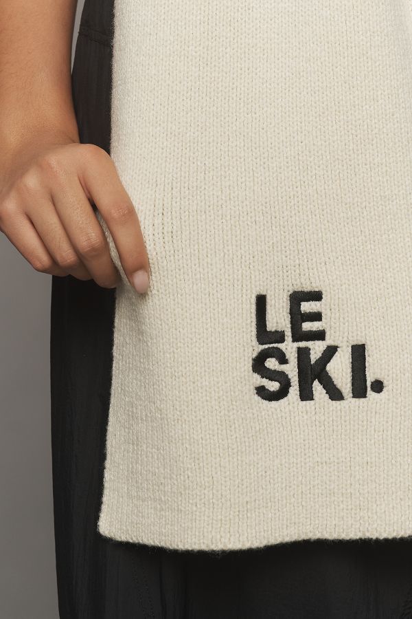 Slide View: 2: Le Surf. Le Ski Scarf