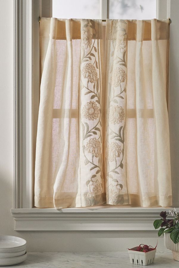 Slide View: 1: Manette Café Curtain, Set of 2