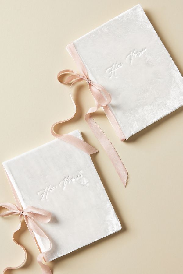 Slide View: 1: ClaireMagnolia Velvet Vow Booklet Set