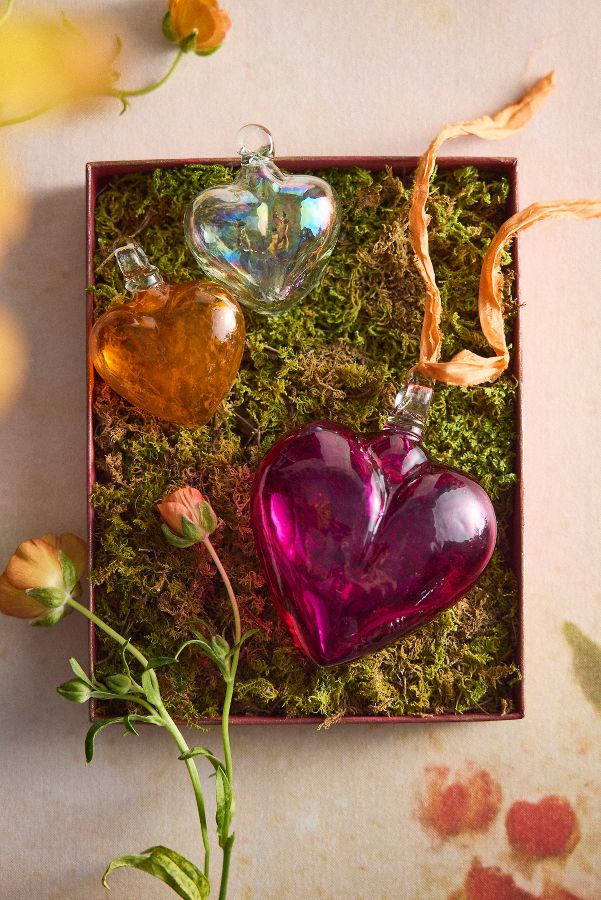 Slide View: 5: Recycled Glass Heart